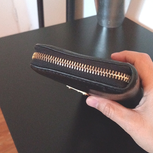 Michael Kors wallet - Picture 8 of 15